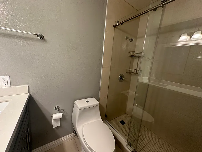 9821 Genesee Ave — Photo 15