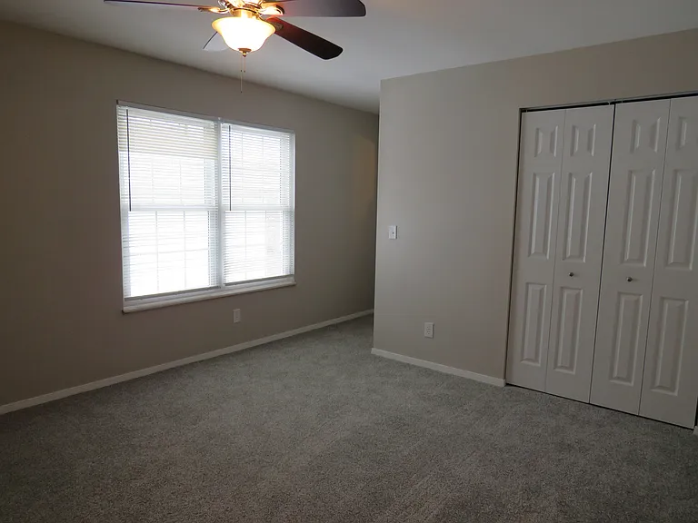 244 Carriage Ct — Photo 29