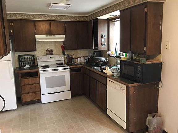 5th image of 211 E Rockwell Ave