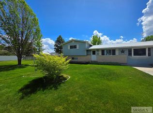 240 W Oak St, Shelley, ID 83274