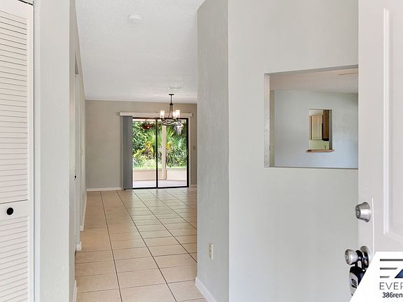 3rd image of 13 Walton Pl