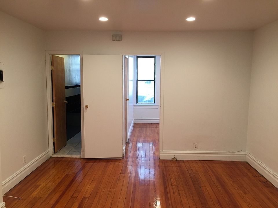 1st image of 4125 48th St APT 3