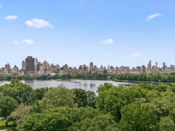 327 Central Park West 15B image 2 of 12