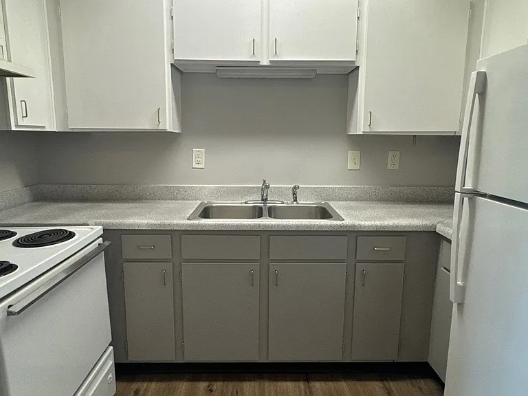 4103 Blue Lick Ct #7 — Photo 1