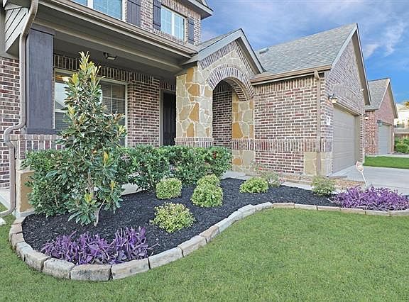 2nd image of 3704 Sweetbriar Dr
