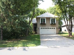 1551 Creek Run Trl, Excelsior, MN 55331