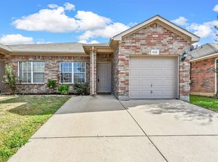832 Walnut St, Burleson, TX 76028