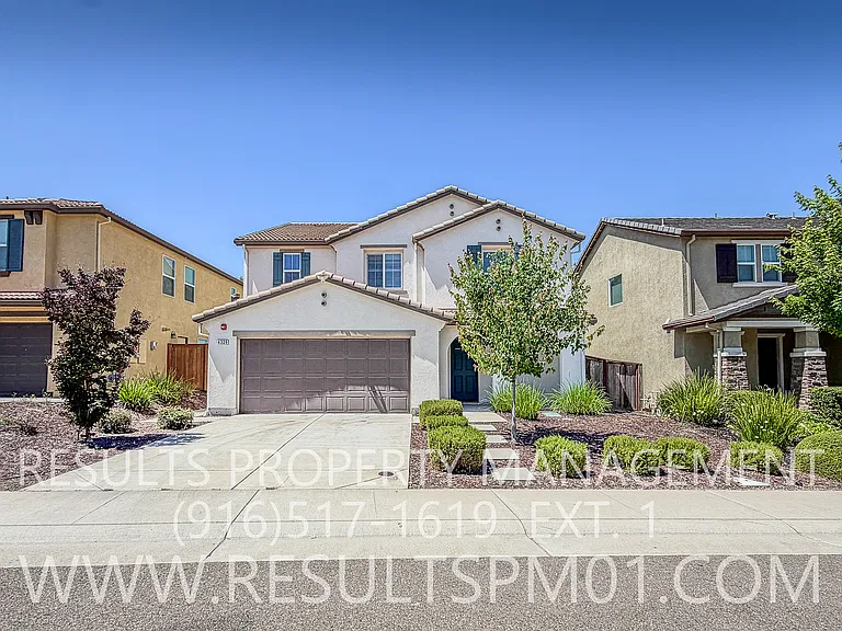 4329 Gentry Way — Photo 1