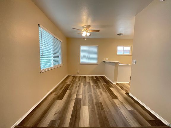 4th image of 2502 S Rosewood Ave