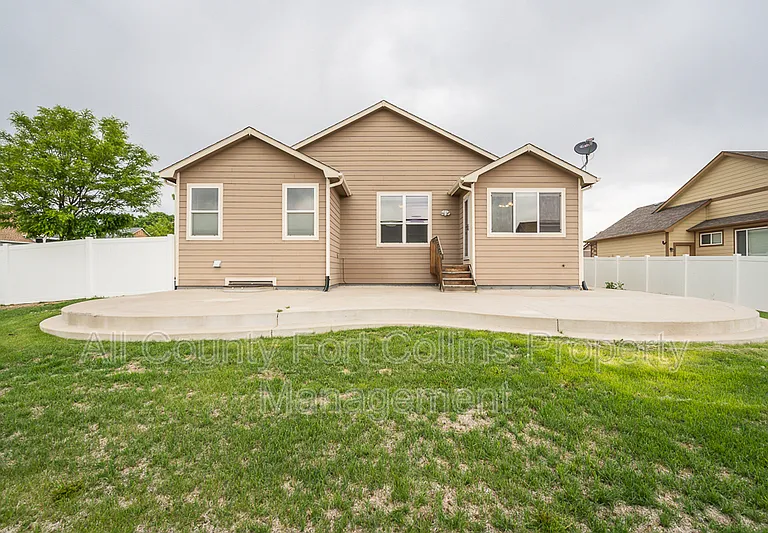 3394 Butternut Ln — Photo 5