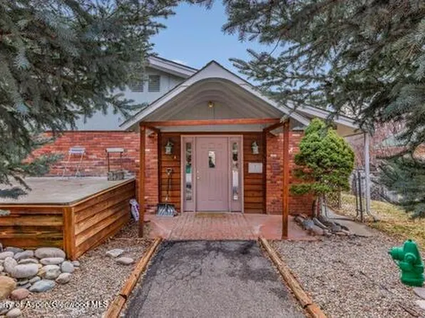 228 N 7th St, New Castle, CO 81647