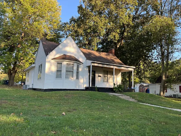 116 Elm St, Martin, TN 38237