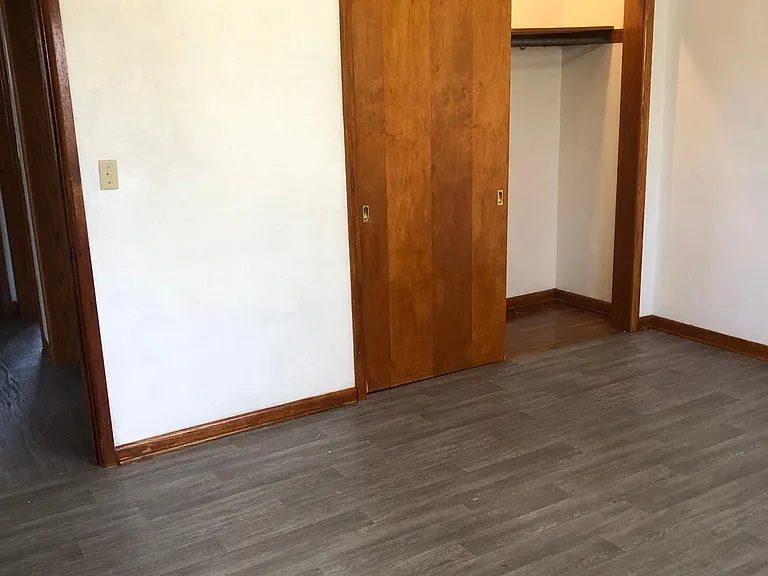 601 E High St — Photo 16