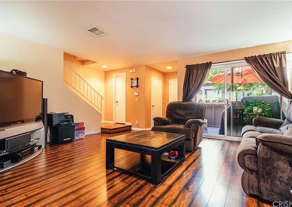 1st image of 18550 Hatteras St Unit 51