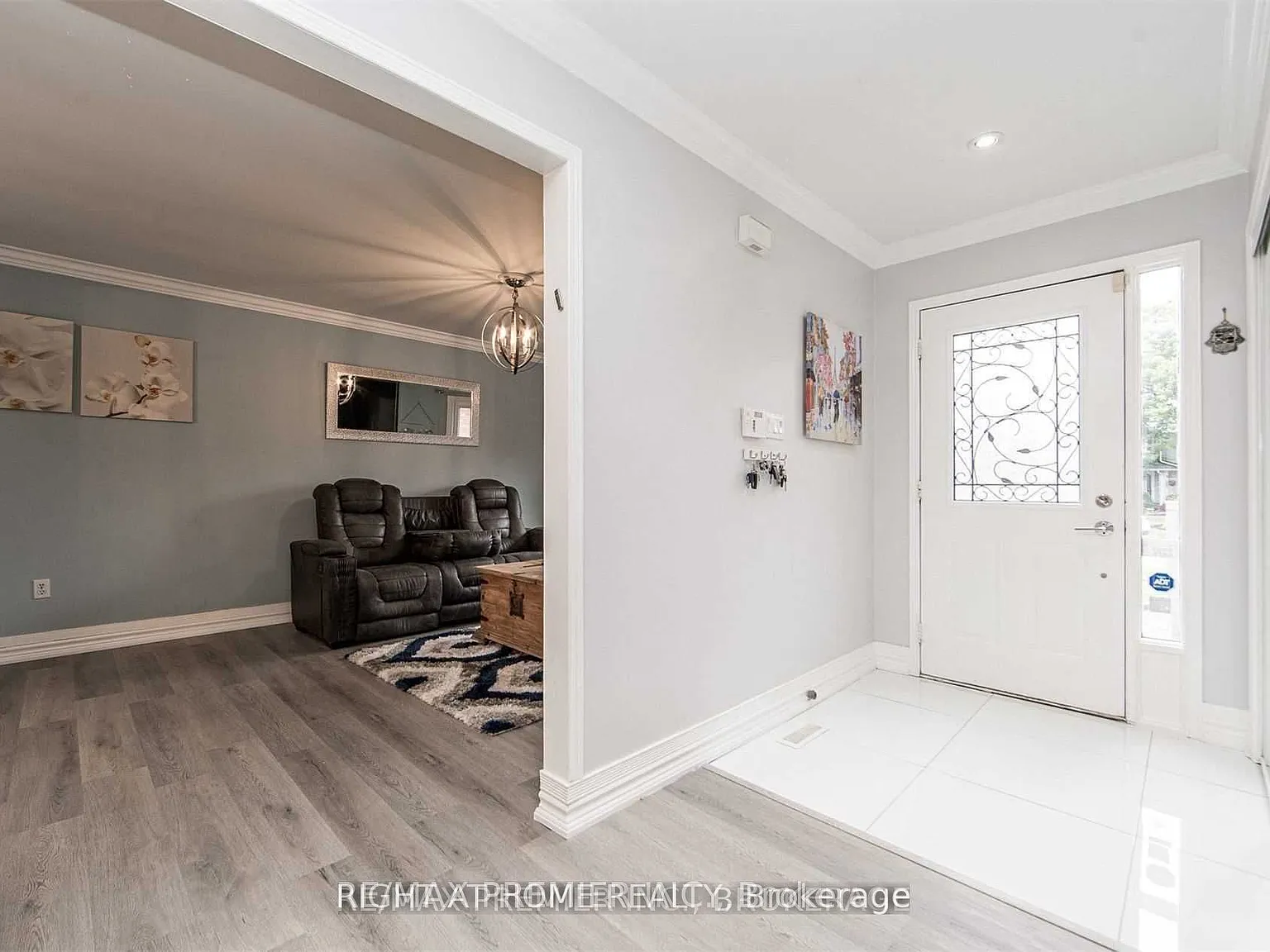4 bed, $3,300 — Photo 2