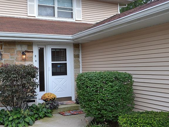 2nd image of 5341 Creekside Dr #23C