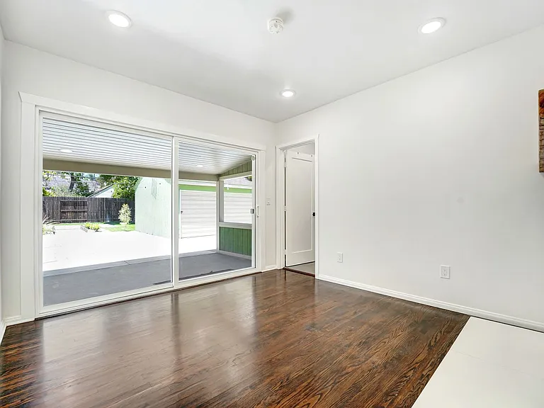 13143 Bloomfield St — Photo 12