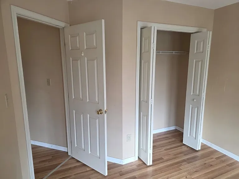 98 N Oak St #98 — Photo 2