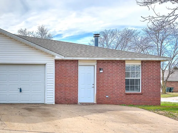 4617 W Patrick St, Fayetteville, AR 72704