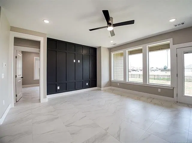 3 bed, 2.0 bath, 1346 sqft, $1,650 — Photo 3