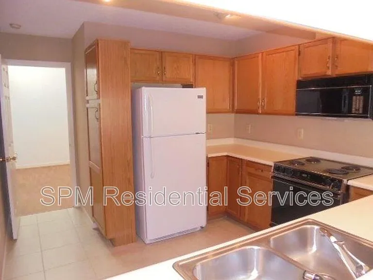 5938 Chester St — Photo 9
