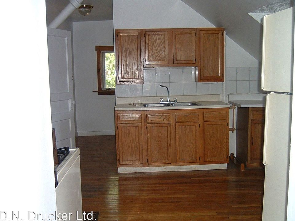 1st image of 204 Leavenworth Ave APT 5