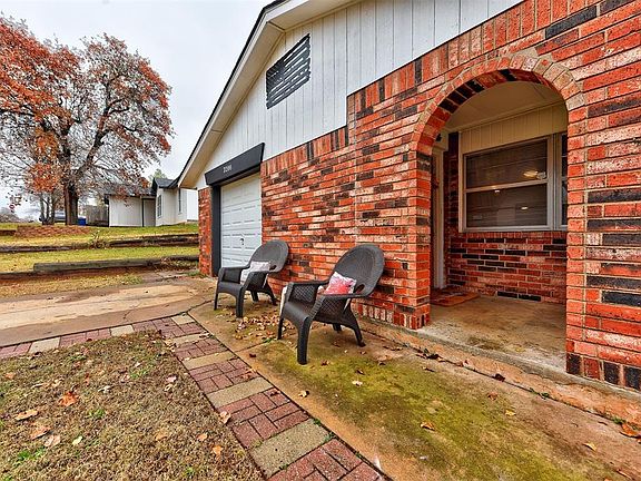 5th image of 3208 E Noble Dr