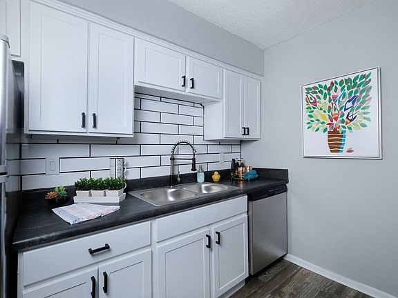 Stadium 700 - Kitchen