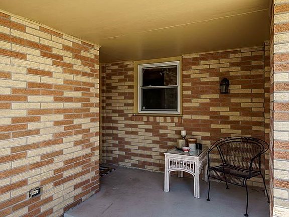 4th image of 3822 Cass Ct