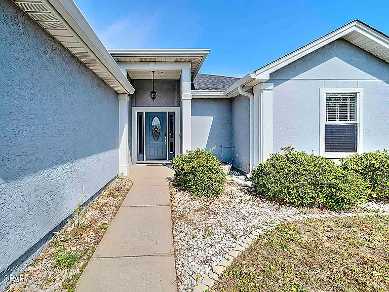 4704 Shannon Ln — Photo 1