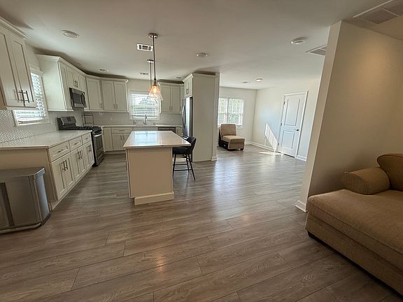 5th image of 715 Humboldt St #2
