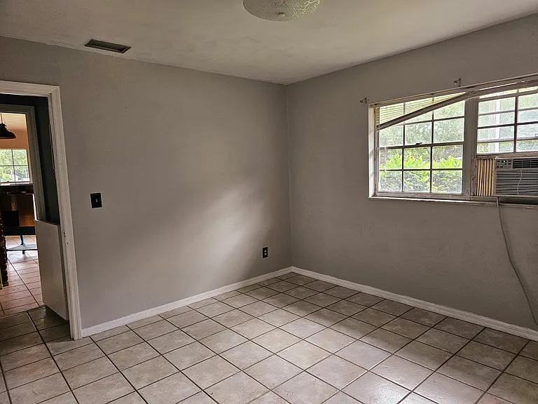 5223 Holstein Rd — Photo 12