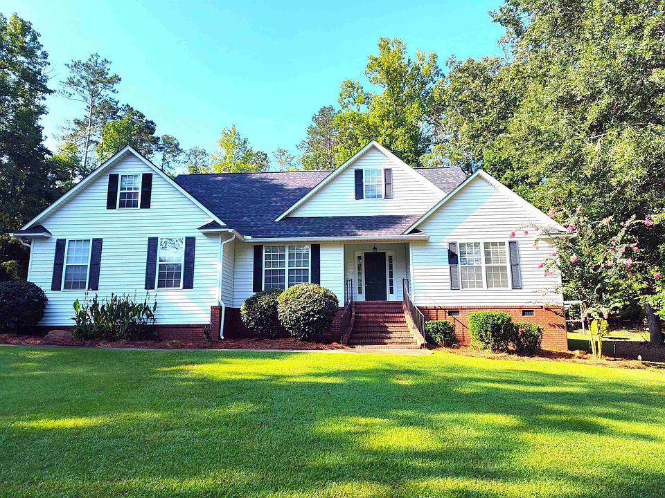 1st image of 302 W Lakeview Dr