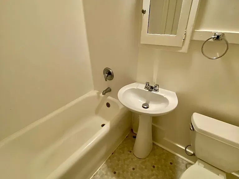 Palamar Apartments — Photo 10