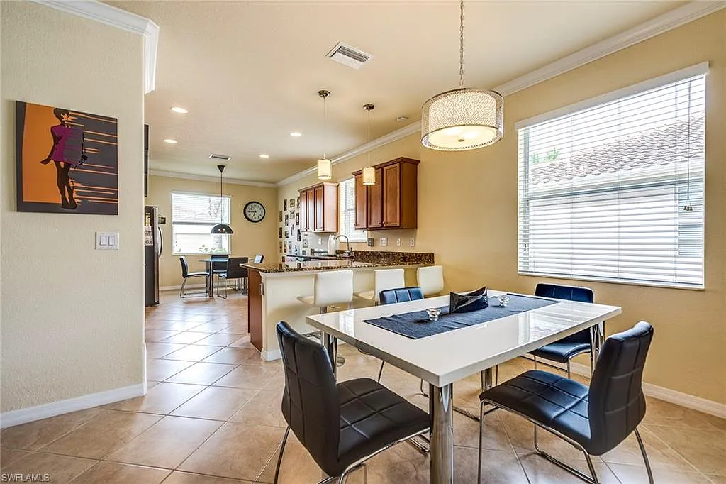 3 bed, 2.0 bath, 1677 sqft, $7,000 — Photo 4
