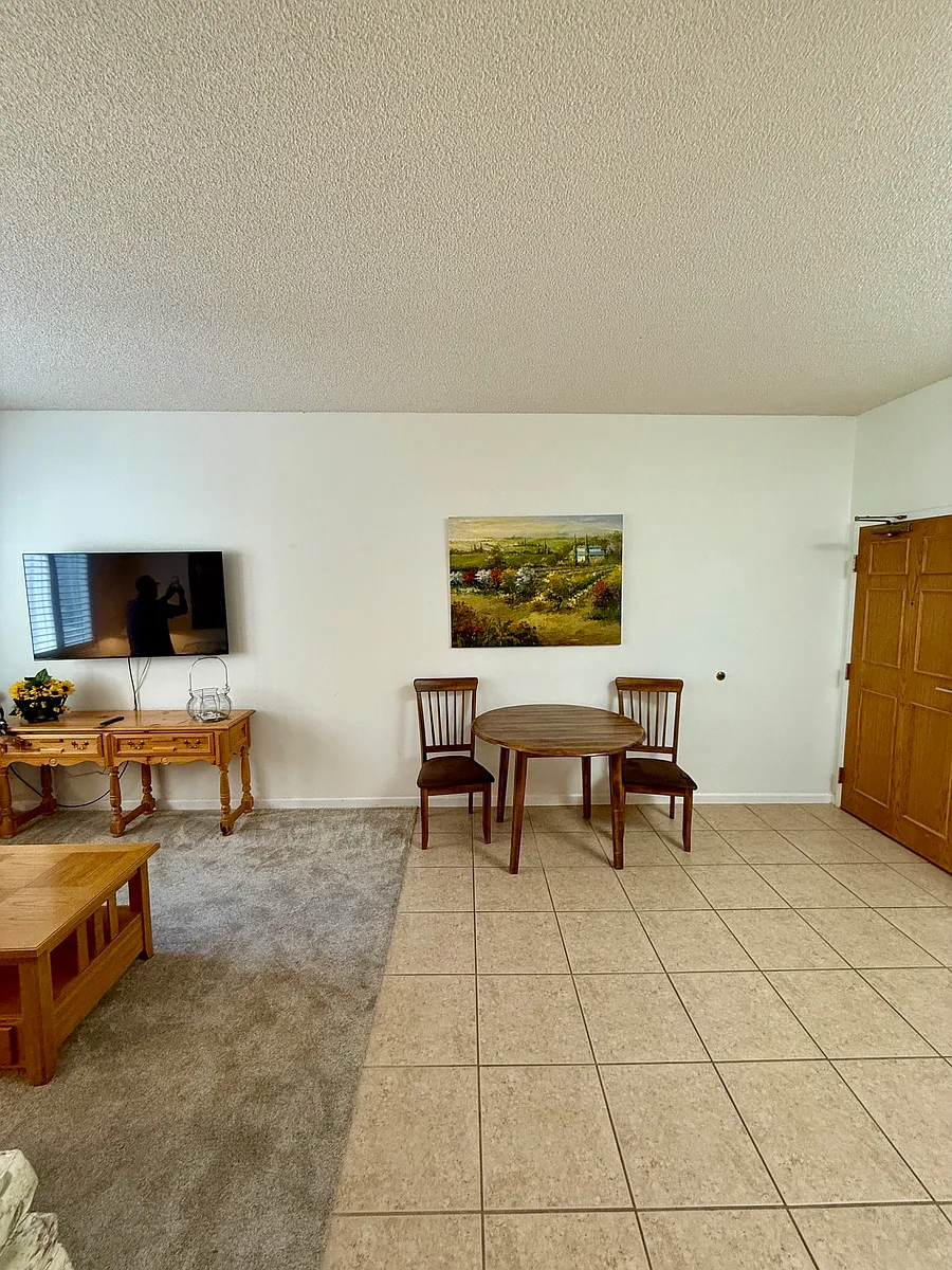 Building Photo - 555 Highland Dr #115
