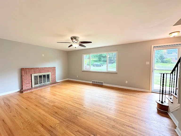 2652 Santa Barbara Dr — Photo 9