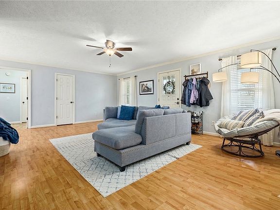 5th image of 75 Lee Road 418