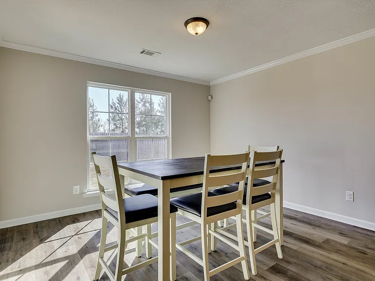 124 Radcliff Dr — Photo 13
