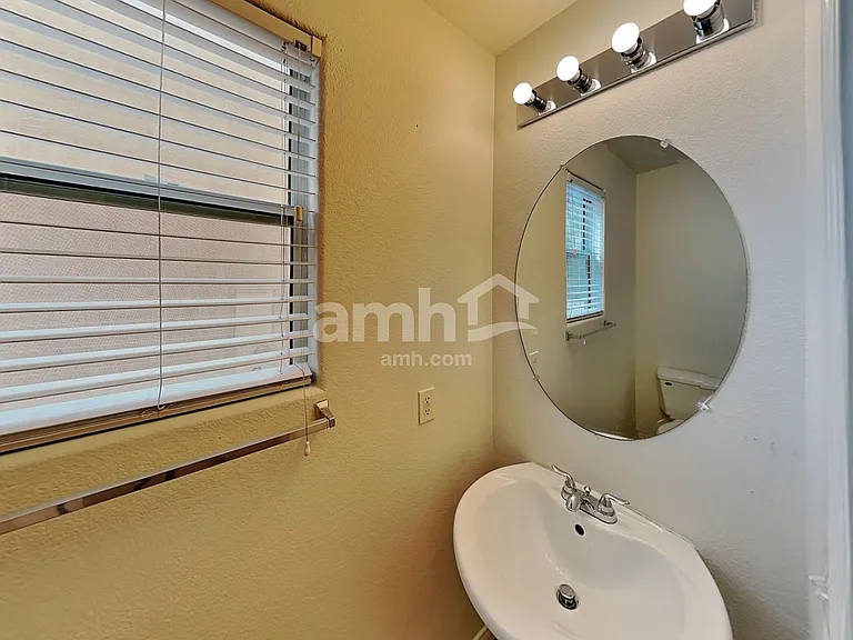 6473 Karlsen Ct — Photo 7