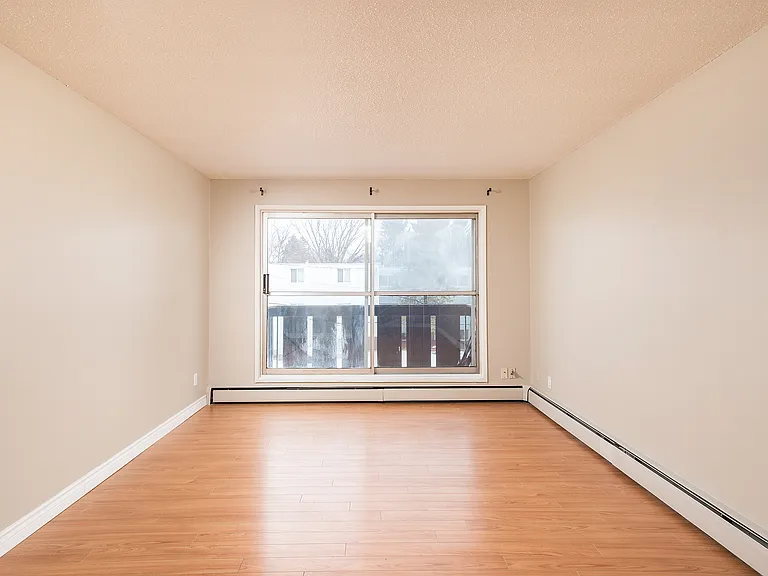 6 Gainsborough Ave — Photo 14