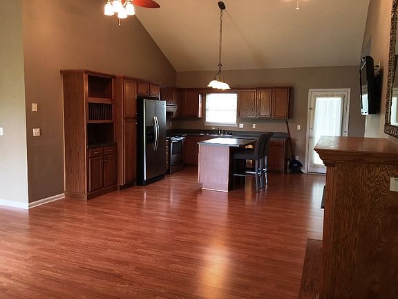 2nd image of 3701 S Woodland Dr