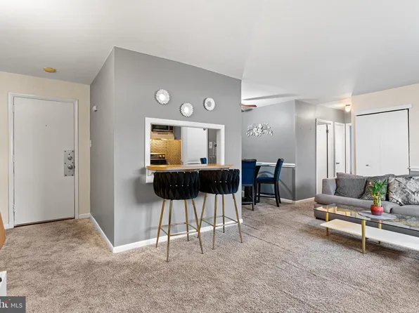 8115 W Chester Pike APT C3, Upper Darby, PA 19082