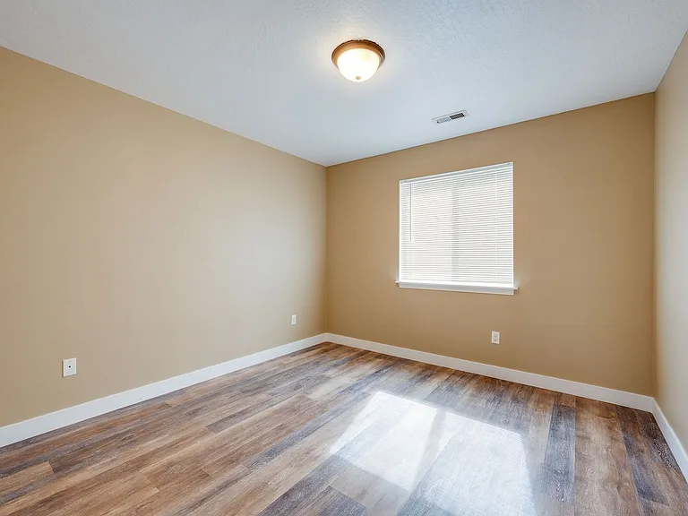 1262 SW Selway Ln — Photo 17