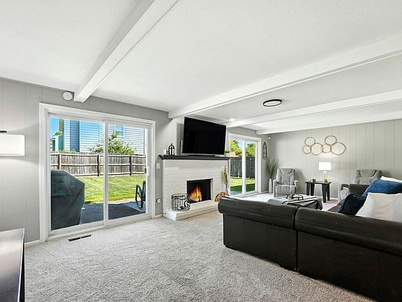 4th image of 9304 Dawnsford Dr