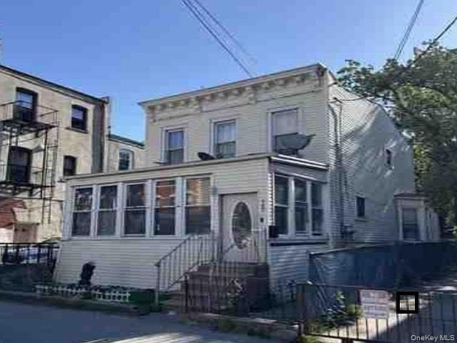 1st image of 145 Chestnut Street