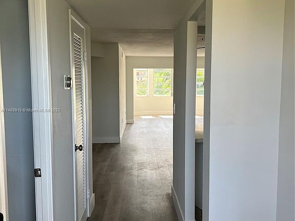 2nd image of 1770 NE 191st St APT 415-1