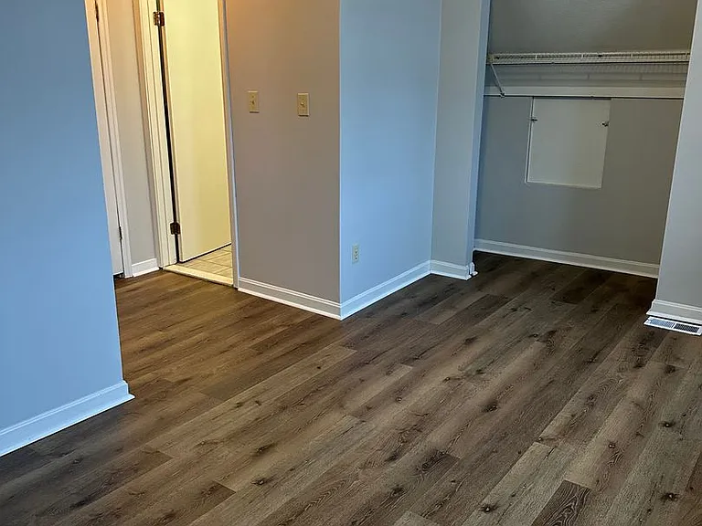 301 S Rogers St — Photo 5