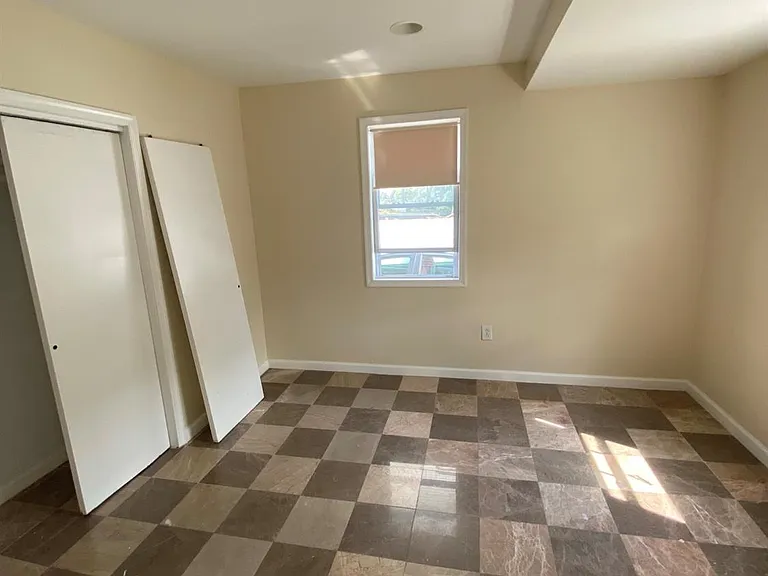 58 Bayliss St #60 — Photo 17