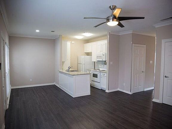 2nd image of 4554 Glenwick Ln APT 2203
